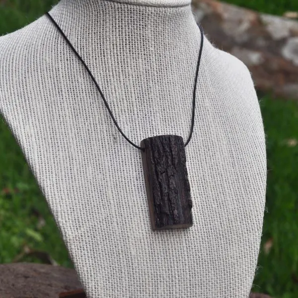 Chunky block pendant necklace