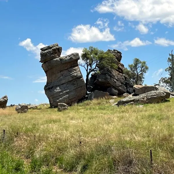 Split rock formation
