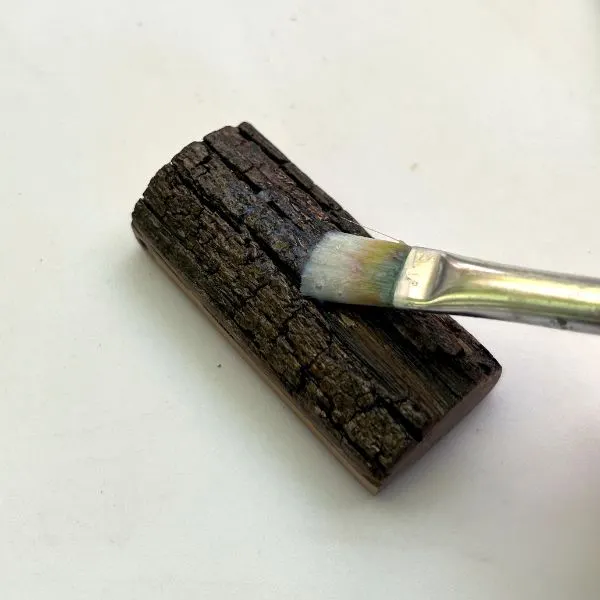 Add second coat of varnish